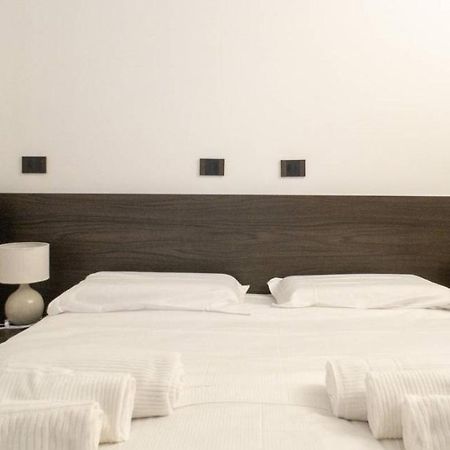 Madonnina Apartment Mediolan Zewnętrze zdjęcie